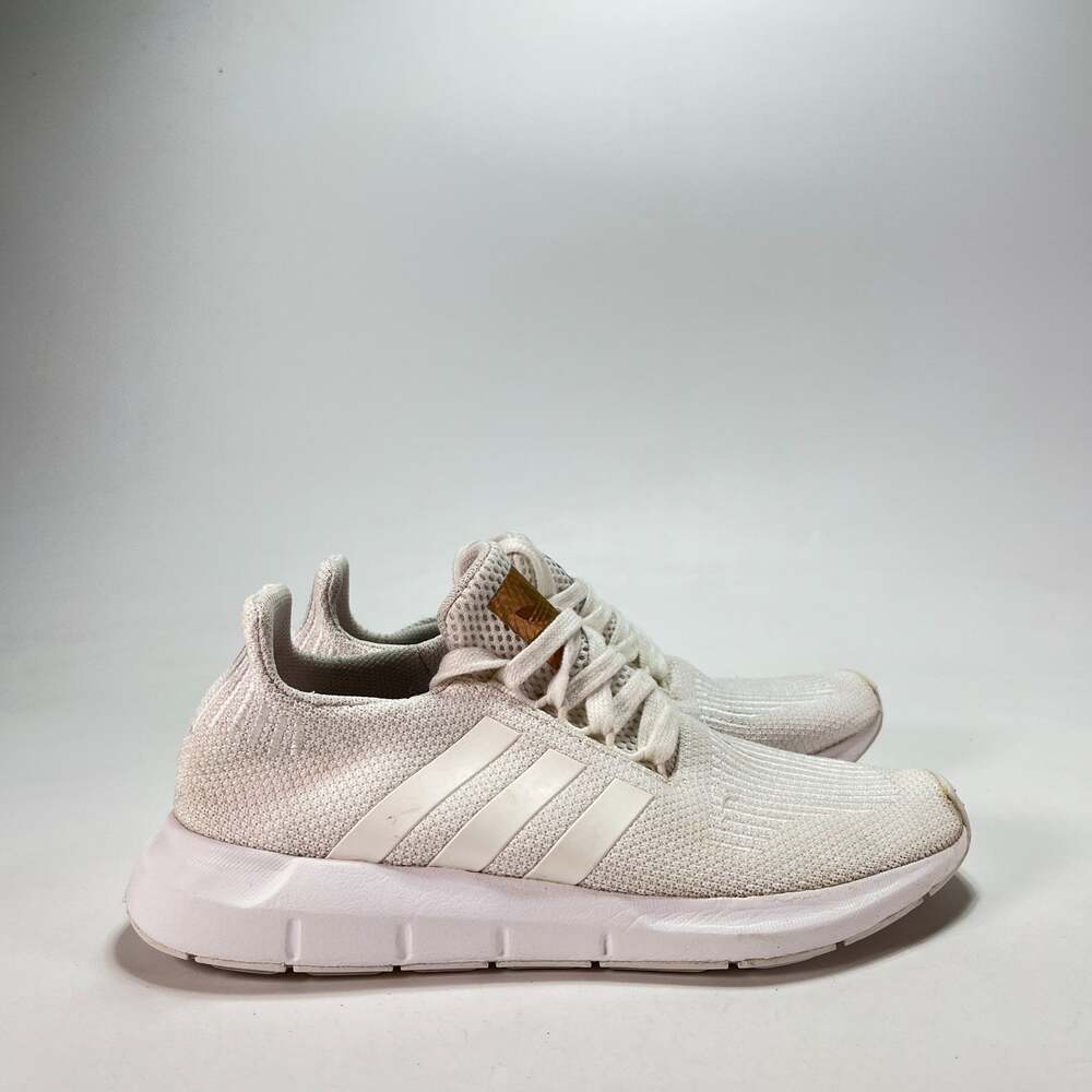 Adidas Swift Run Cloud White Running Shoes Sneakers EVK 2K4001 Women’s Size 6.5